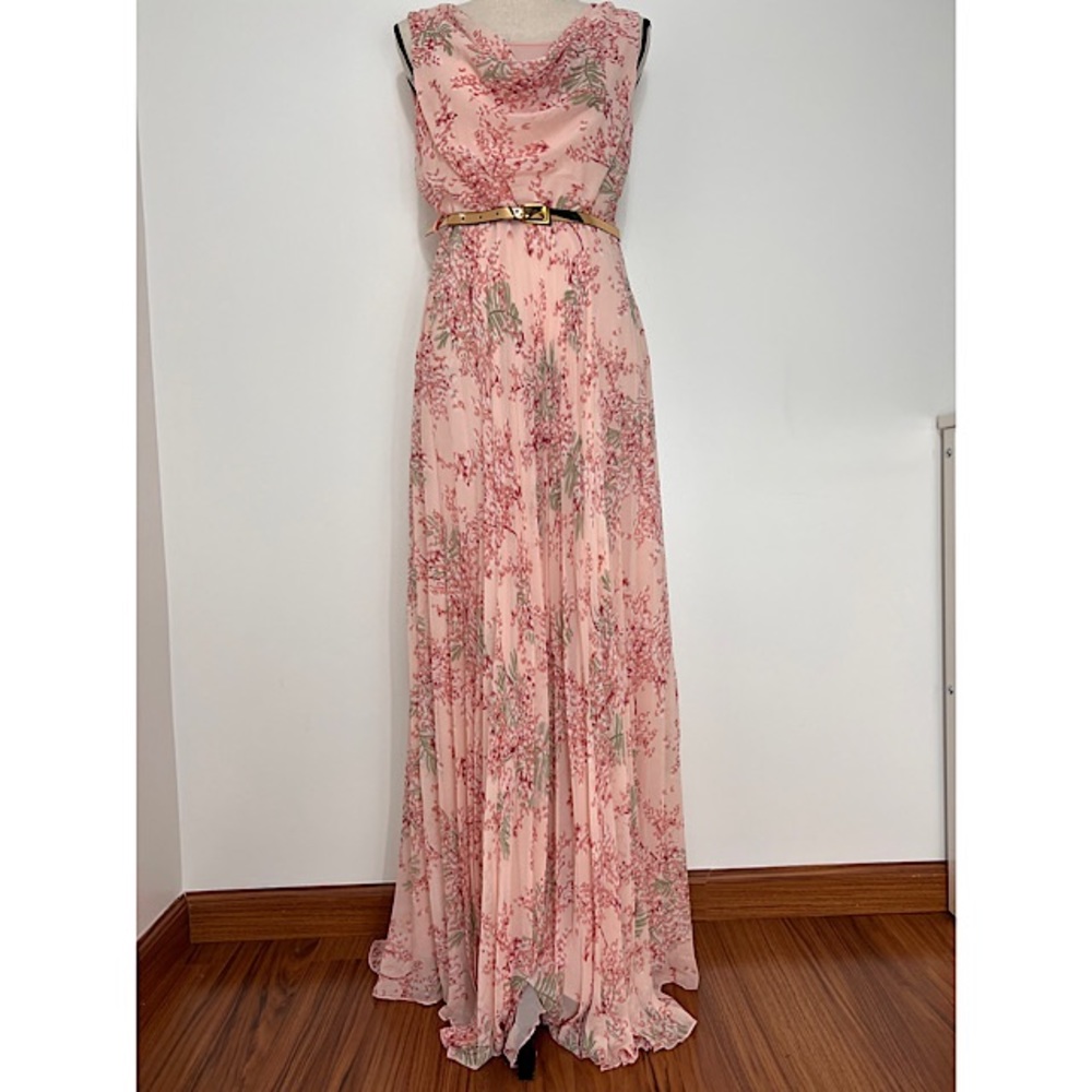 Long, night or event dress. %80 polyester %20 cotton